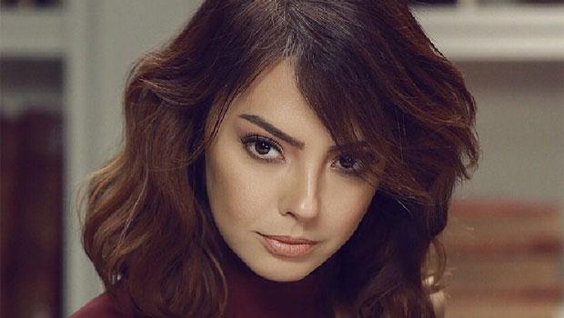 ebru gündeş resimleri 3.jpg