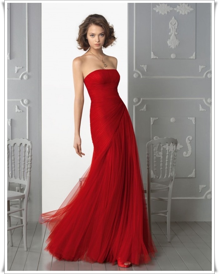 kırmızı uzun dekolteli tüllü işlemeli abiye elbise modelleri_ (13).jpg