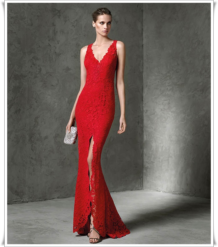 kırmızı uzun dekolteli tüllü işlemeli abiye elbise modelleri_ (4).jpg