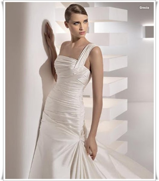 pronovias gelinlik modelleri_ (15).jpg