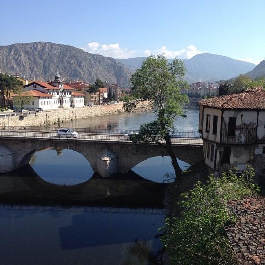 YAVUZ SEÇKİN Amasya'da sabah, süper manzara süper.jpg