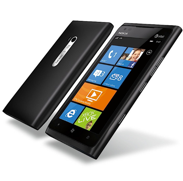 Nokia,Windows%20Phone%20Mango%20Lumia%20900-3c.jpg