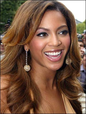 beyonce%20bronz%20makyaj-3db.jpg