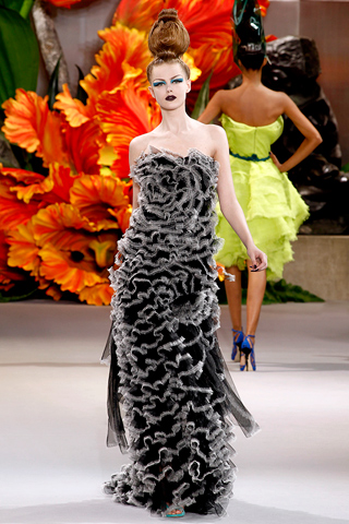 christian-dior-haute-couture-2010-kis09-5658.jpg