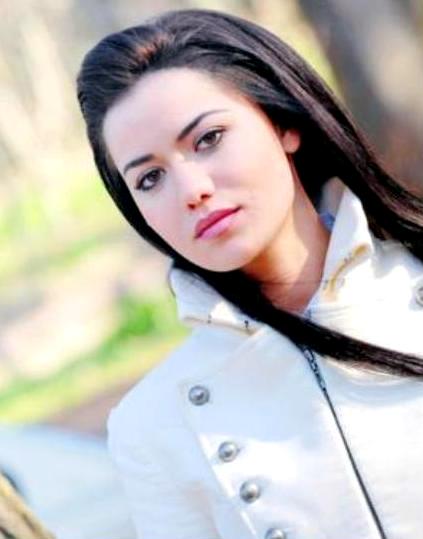 fahriye_evcen_resimleri%20(11)-1b0.jpg