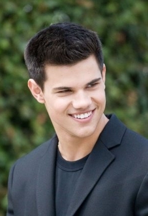 taylor-lautner-resimleri6-8747.jpg